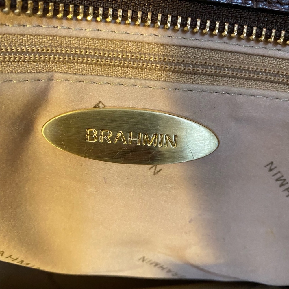 Elegant Brahmin Crocodile-Embossed Multi-colored Handbag - Picture 8 of 10